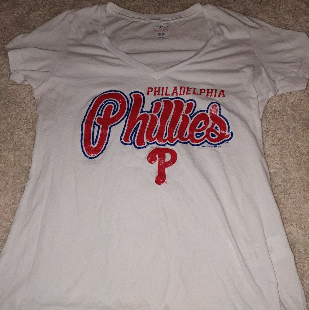 Philadelphia Phillies short sleeve shirt!!